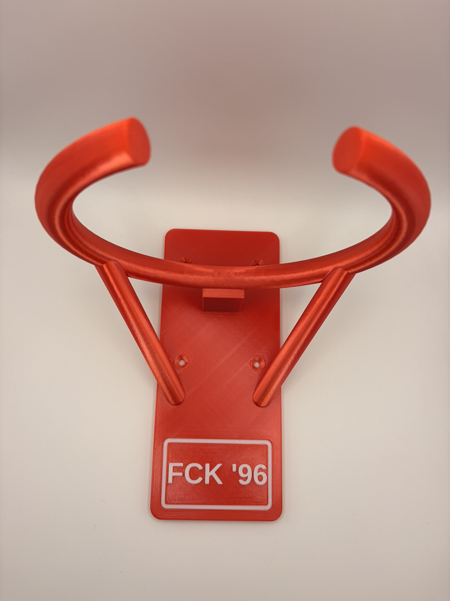 Ball-Wandhalter für Fußball, Basketball & Volleyball – optional personalisiert